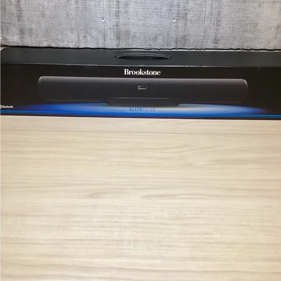 Brookstone Elite Pulse 17.5” Wireless Bluetooth Speaker/ Soundbar - Picture 4 of 8